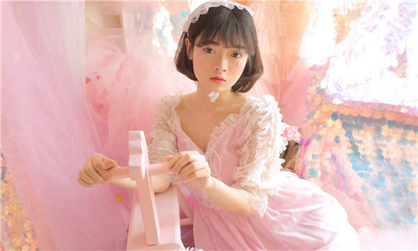 红花岗供卵试管代怀生子多少钱？这一直是很多不孕不育家庭关注的话题。在中国，不孕不育的发生率越来越高，根据《中国不孕不育现状调研报告》显示，育龄夫妇的不孕不育率从20年前的3%增长至现在的12.5%-18.2%，患者人数高达6000万以上。在这样的背景下，许多家庭通过供卵试管来实现自己的生育梦想。那么，供卵试管代怀生子的费用到底是多少呢？